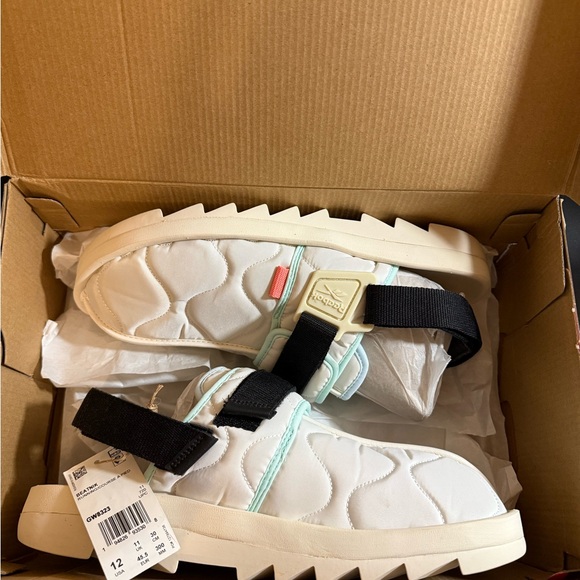 Reebok Other - Size 12 - Reebok Beatnik